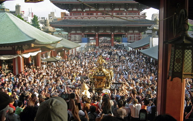 This is one of the biggest festivals in Japan!